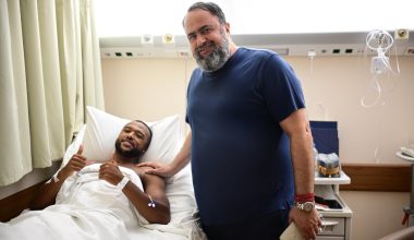Μαρινάκης στον Ελ Κααμπί: «Η οικογένεια του Ολυμπιακού είναι δίπλα σου – Θα παραμείνεις μέλος της για όσο  θέλεις»