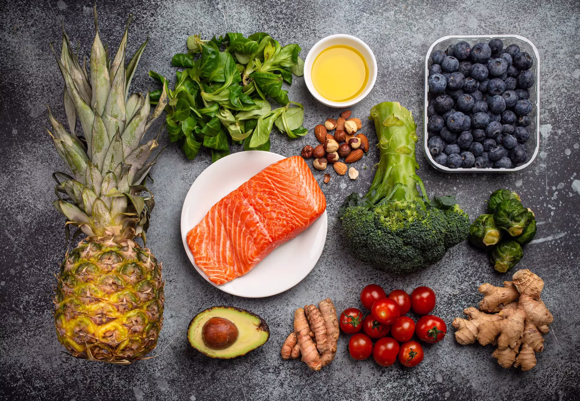 Anti-inflammatory διατροφή: Οι τροφές που βοηθούν τον οργανισμό να «ηρεμήσει» τη φλεγμονή