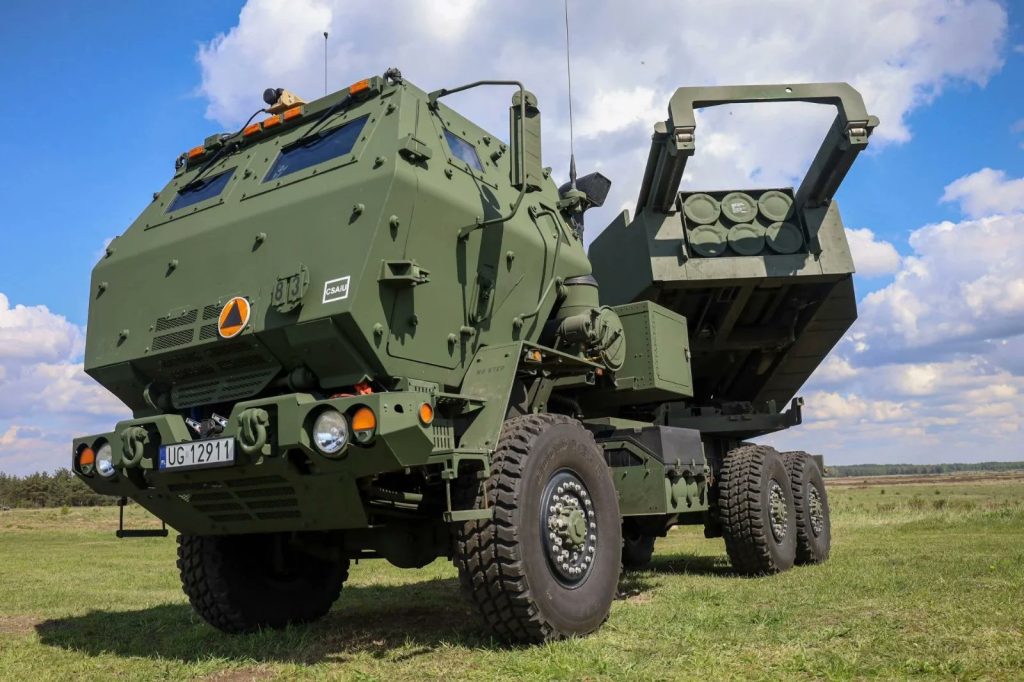 Η Σουηδία θα αγοράσει HIMARS από τις ΗΠΑ έναντι 729 εκατ. δολαρίων – Πότε θα ξεκινήσει η παράδοση