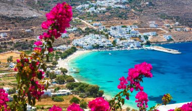 Τα 5 ελληνικά νησιά που ξεχωρίζουν για solo ταξίδι – Ιδανικά για όσους θέλουν να ταξιδέψουν μόνοι