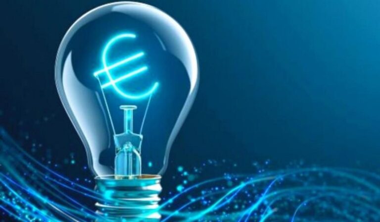 Υπόσχεση μείωσης της τιμής του ηλ. ρεύματος κατά 30%: Ο στόχος ανακοινώθηκε αλλά ο λογαριασμός έρχεται κάθε μήνα