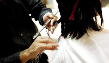 Μύκονος: Γνωστός κομμωτής της τηλεόρασης έκλεψε γυαλιά ηλίου και φυλαχτό αξίας 1.000 ευρώ από κατάστημα