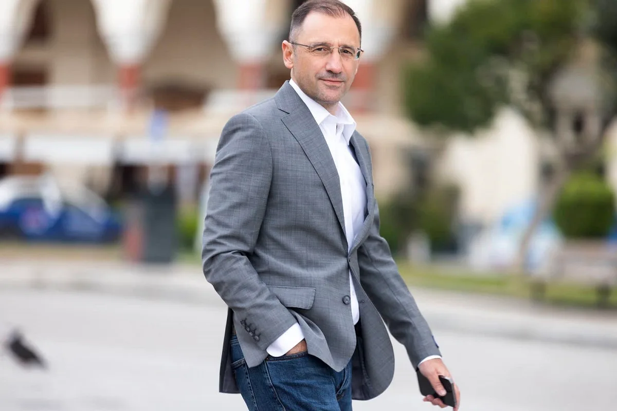 Πρώην πολιτευτής της ΝΔ: «Μία ολόκληρη κοινωνία αφαιμάζεται φορολογικά για να μειωθεί δήθεν το δημόσιο χρέος»