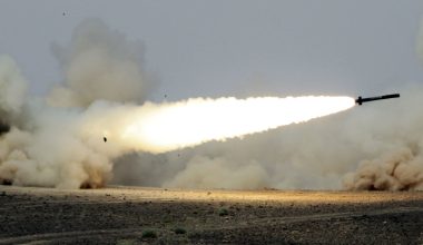 Κύμα επιθέσεων των Χούθι κατά της Σαουδικής Αραβίας: 73 τραυματίες και καταστροφές  σε ενεργειακές υποδομές!