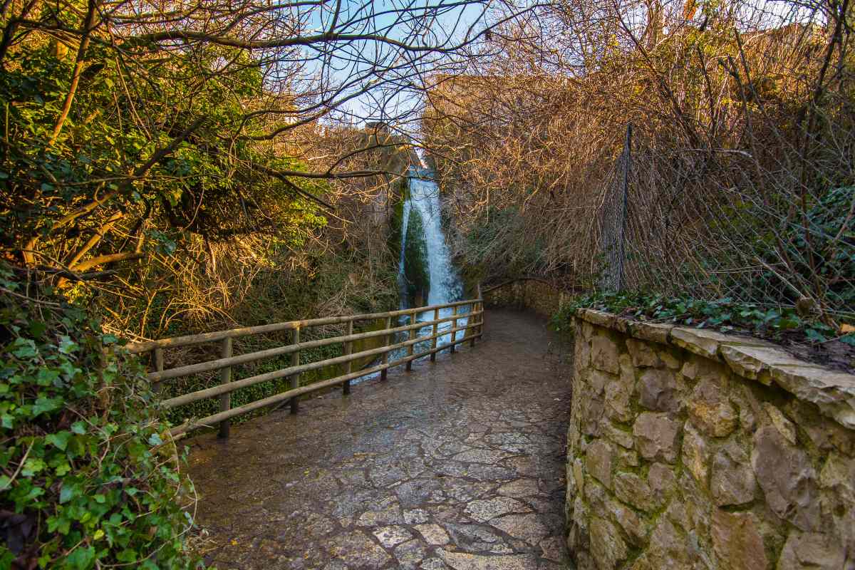 Τέσσερις φθινοπωρινοί προορισμοί κοντά στην Αθήνα για μονοήμερη εκδρομή