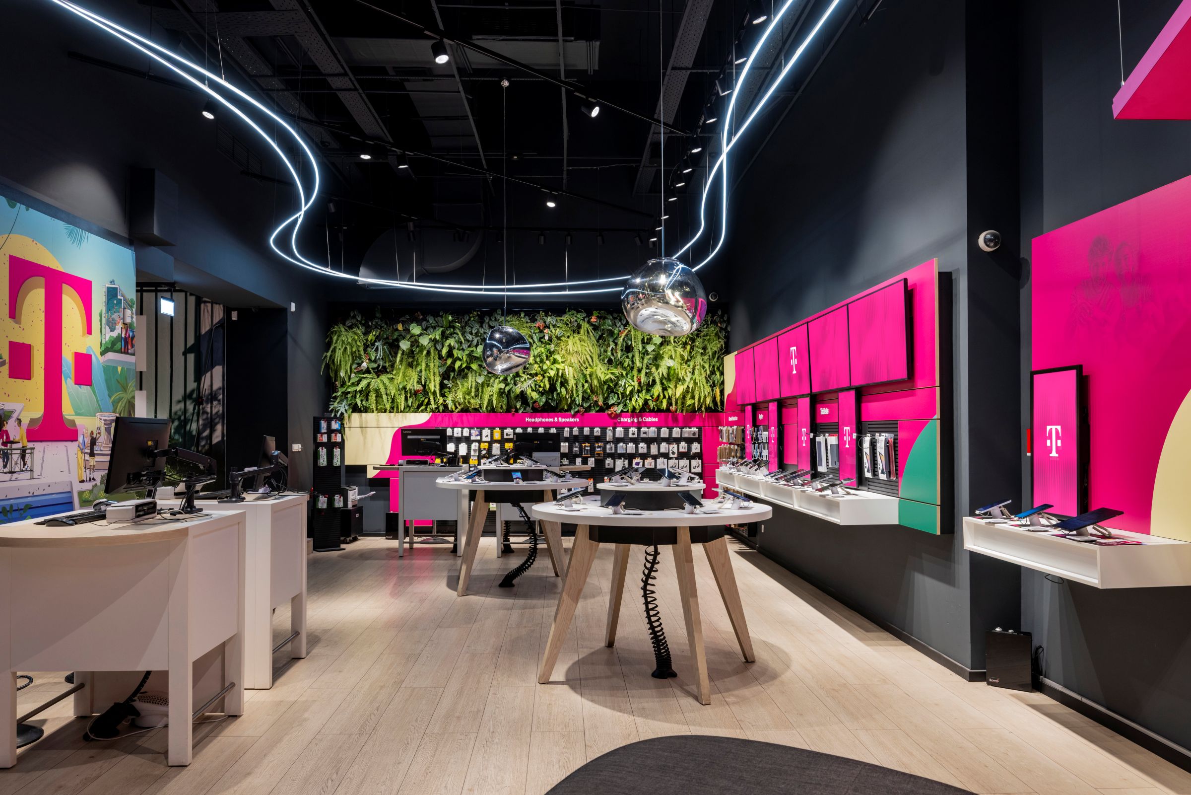 Η COSMOTE TELEKOM εξελίσσεται σε Telekom