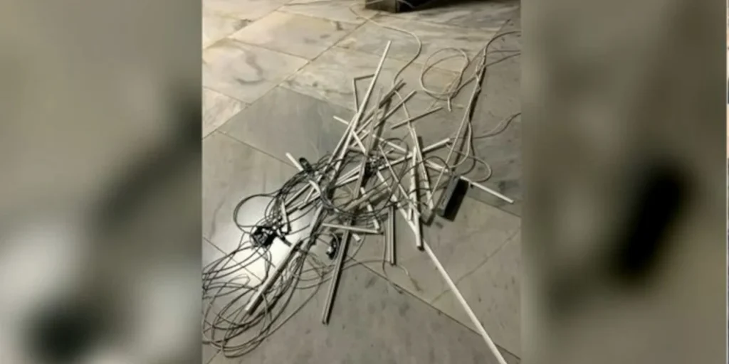 ΑΠΘ: Κουκουλοφόροι βανδάλισαν το σύστημα ελεγχόμενης εισόδου στις φοιτητικές εστίες (φώτο)
