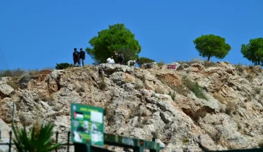 Κυψέλη: Ένα άστοχο σουτ αποκάλυψε ανθρώπινα οστά – Τα λόγια του ανθρώπου που εντόπισε τη σακούλα