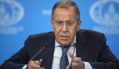 Σ.Λαβρόφ: «Η Βρετανία είπε ότι θα είναι με την Ουκρανία μέχρι τέλους – Λυπάμαι πραγματικά για αυτήν» (βίντεο)