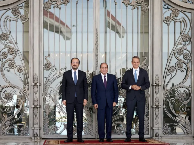 Δηλώσεις Μητσοτάκη από την Αίγυπτο: Έδωσε συγχαρητήρια στον Αλ Σίσι για την «διαχείριση» του μεταναστευτικού