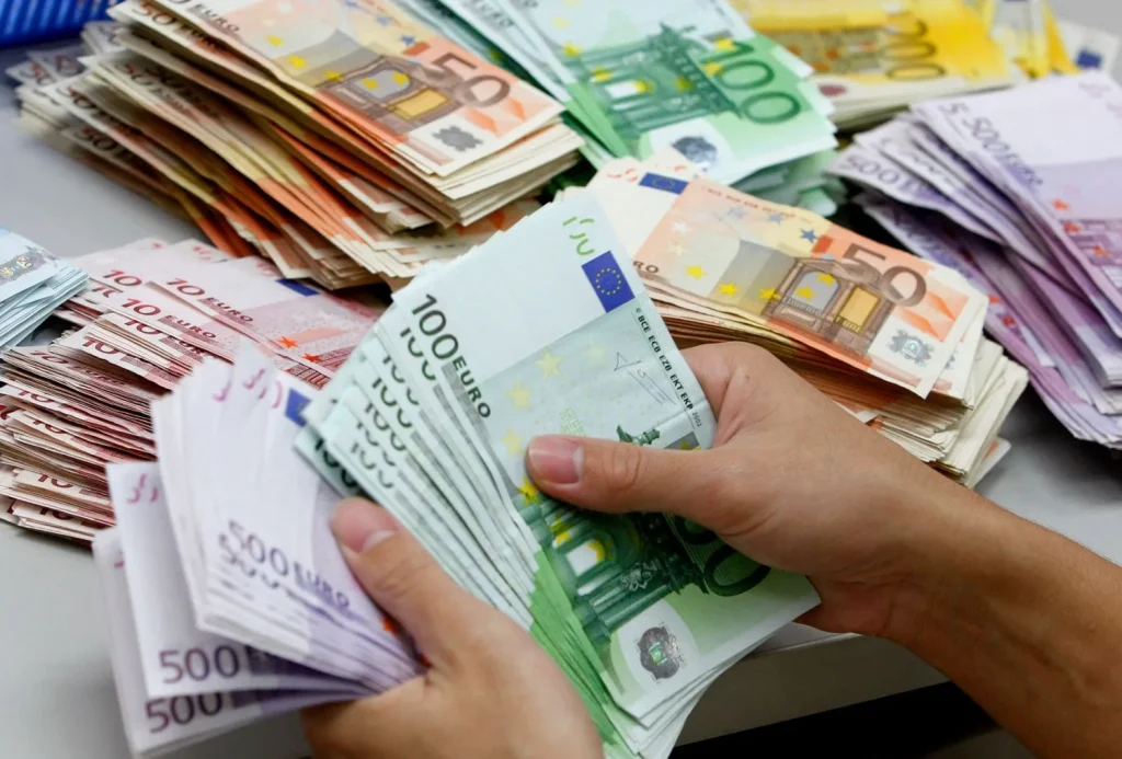 Τεράστια απάτη κατά του Δημοσίου: Ζημιά 40 εκατ. ευρώ με 46 πρόσωπα και 152 εταιρείες «φαντάσματα» – Η δράση τους
