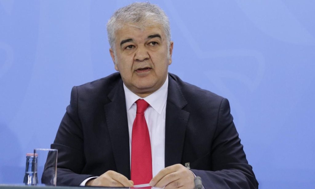 Γκιοκάι Σοφούογλου: Kάνει και υποδείξεις ο πρόεδρος της τουρκικής κοινότητας – «Πείτε όχι σε συνεργασία με το AfD»