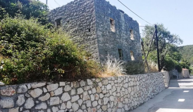 Ελλάδα η χώρα που αφήνει τα σπίτια του Καραϊσκάκη, του Παπαφλέσσα και άλλων αγωνιστών να γίνουν ερείπια