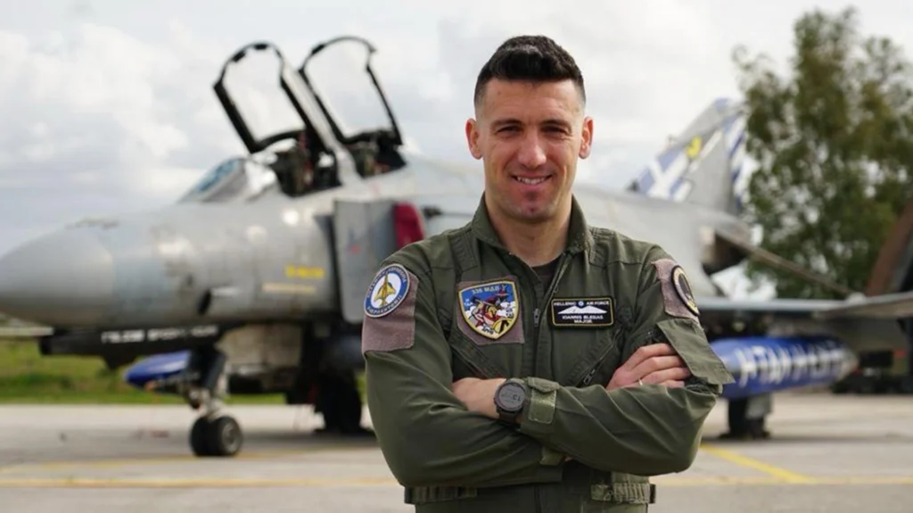 Συντριβή F-4 Phantom στην Τανάγρα: Αύριο στην Ηλεία η κηδεία του επισμηναγού Γιάννη Μπλέσια
