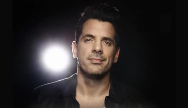 «Καλό ταξίδι φίλε Γιώργο…»: Ο Θ.Φέρρης αναβάλλει τη συναυλία του στη Λάρισα