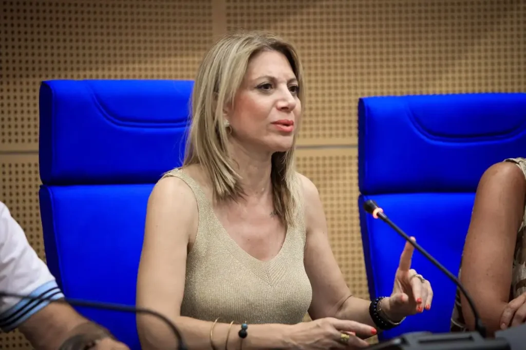 Μ.Καρυστιανού στη ΔΕΘ: Το πρόγραμμα της «Ελπίδας για τη Δημοκρατία» – Οι βασικοί άξονες