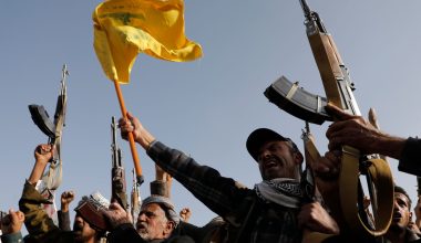 Προέλαση των Χούθι στην Υεμένη – Απέχουν 80 χλμ. από το σημείο-κλειδί αποκλεισμού της Ερυθράς Θάλασσας