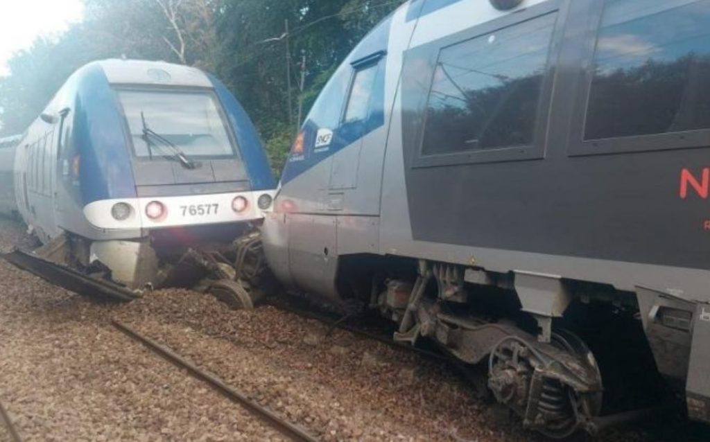 Εκτροχιασμός τρένου στη Γαλλία: 44 τραυματίες – Σε κρίσιμη κατάσταση 18χρονη (βίντεο)