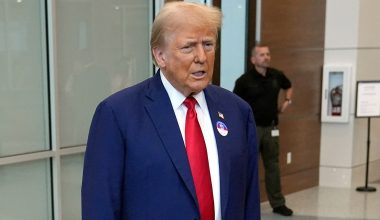 Ν.Τραμπ από Δουβλίνο: «Θα μου άρεσε πολύ να δω την Ιρλανδία ενωμένη» (βίντεο)