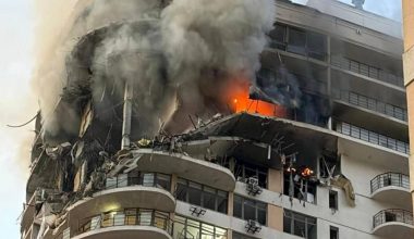 Η τενίστρια Νταγιάνα Γιαστρέμσκα δείχνει το κατεστραμμένο, από βομβαρδισμό, σπίτι της στην Οδησσό (βίντεο)