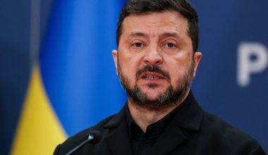 Ο Ζελένσκι επέβαλε κυρώσεις σε πρώην συνεργάτες του για «διασπορά ρωσικής προπαγάνδας»