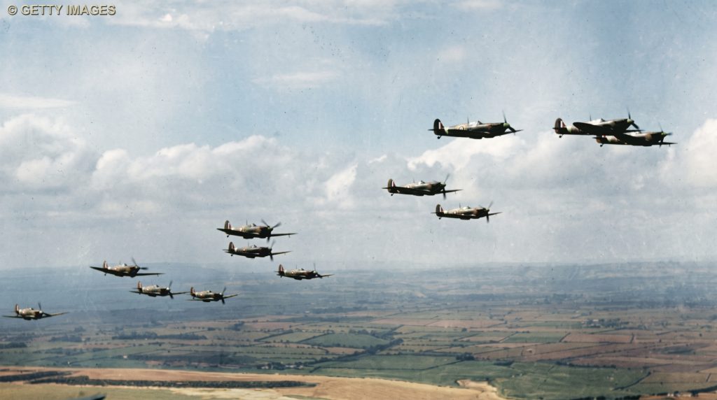 15 Σεπτεμβρίου 1940: «Battle of Britain Day» –   Ο εντυπωσιακός σχηματισμός των  17 Spitfires και Hurricanes
