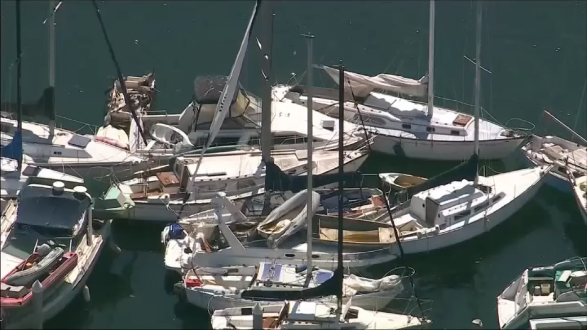 Marina del Rey: Εκατοντάδες τα εγκαταλελειμμένα σκάφη – Ο άτυπος «δείκτης» που αποτυπώνει την οικονομική πίεση