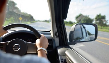 Γιατί οδηγούν στα αριστερά; Οι χώρες με τις πιο παράξενες ιστορικές αφορμές