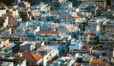 Κτηματαγορά: Γιατί τα ενοίκια παραμένουν στα ύψη – Τι ζητά η ΠΟΜΙΔΑ για να αυξηθούν τα διαθέσιμα σπίτια