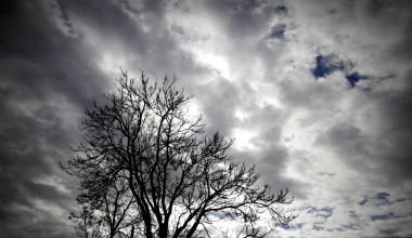 Αλλάζει το σκηνικό του καιρού σήμερα: Που θα σημειωθούν βροχές – Τι θα γίνει στην Αττική
