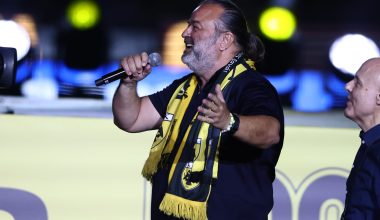 Μ.Ηλιόπουλος μετά τα εγκαίνια παιδικής χαράς στην Κηφισιά: Το μήνυμα για την ΑΕΚ, την προσφυγιά και τη νέα γενιά