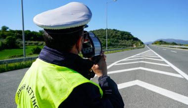Πού στήνει ραντάρ η Τροχαία και πότε χάνεται το δίπλωμα – Τα νέα όρια του ΚΟΚ και οι βαριές κυρώσεις