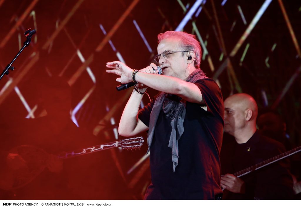 Μίλτος Πασχαλίδης: «Γεια σου ρε Γιωργάρα» – Αποχαιρέτησε τον Γ.Μαζωνάκη με το «Ανήκω Σε Μένα» (βίντεο)