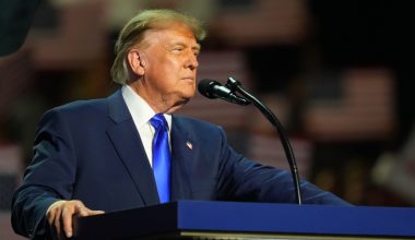Ν.Τραμπ: Δεν βιάζεται να βρει αντικαταστάτη της Κ.Λέβιτ – «Θα βάζουμε υπουργούς στα μπρίφινγκ»