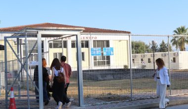 Δίκη για το έγκλημα των Τεμπών: Η εισαγγελέας πρότεινε να εξεταστεί το κινητό του σταθμάρχη – Ο λόγος