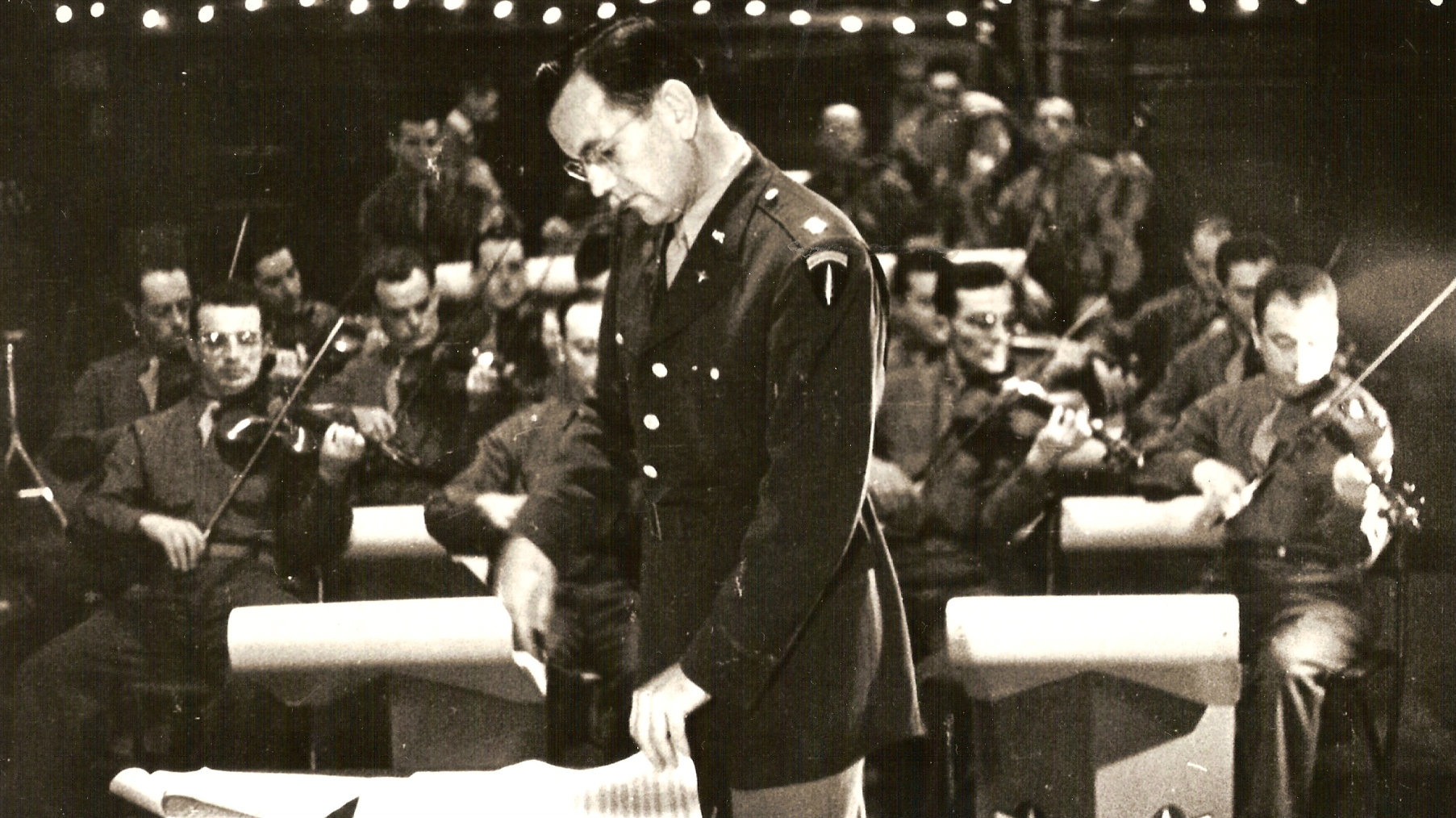 Το μυστήριο της εξαφάνισης του Glenn Miller: Τι συνέβη στο αεροπλάνο του διάσημου μουσικού