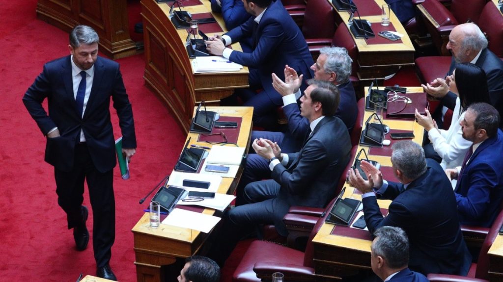 Οι δύο πρώην βουλευτές του ΣΥΡΙΖΑ που πάνε στο ΠΑΣΟΚ- «Τρίτη ή Τετάρτη οι ανακοινώσεις»