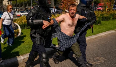 Βουκουρέστι: Σοβαρά επεισόδια σε διαδήλωση αγροτών – Τουλάχιστον 24 τραυματίες (βίντεο)