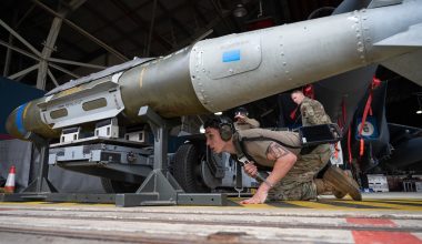 Προβλήματα στα στρατηγικά αποθέματα πυρομαχικών των ΗΠΑ βλέπει το Πεντάγωνο