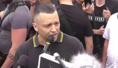 Αποφυλακίστηκε ο Ηλίας Κασιδιάρης: Οι πρώτες δηλώσεις του εκτός των φυλακών Δομοκού (βίντεο)