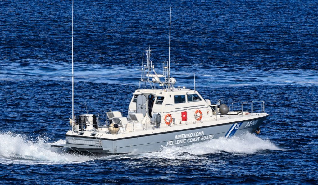 Μεγάλη επιχείρηση για τον εντοπισμό χειριστή ταχύπλοου ανοικτά της Κυλλήνης: Σηκώθηκε κι ελικόπτερο