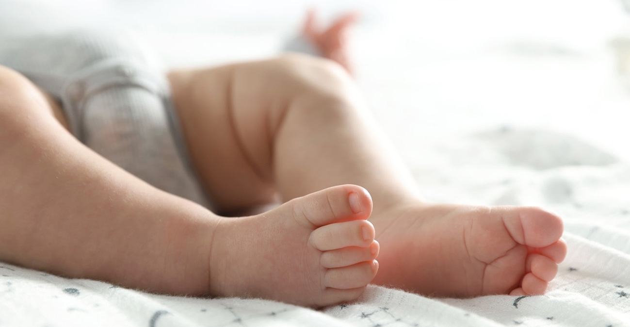Στην ανακρίτρια Ηρακλείου η 18χρονη μητέρα με το βαριά τραυματισμένο βρέφος – Η εκδοχή που έδωσε