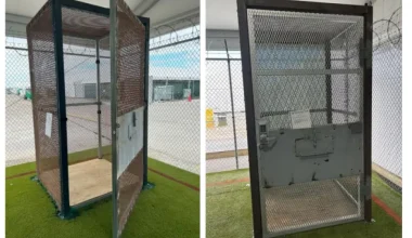 ΗΠΑ: Μετανάστες κρατούνταν σε κελιά μεγέθους τηλεφωνικού θαλάμου στο «Αλκατράζ με αλιγάτορες» (φώτο)