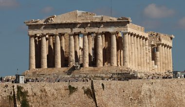 Νέα μαθηματική μελέτη αμφισβητεί τον λόγο πίσω από τις περίφημες καμπύλες του Παρθενώνα