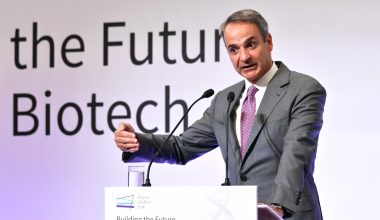 Ο παραλληλισμός του Κ.Μητσοτάκη για τους πολίτες-πελάτες!