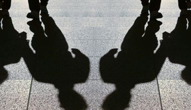 Θύμα άγριου ξυλοδαρμού 17χρονος στη Θεσσαλονίκη: Ανήλικοι του πέταξαν πέτρα έξω από σχολείο