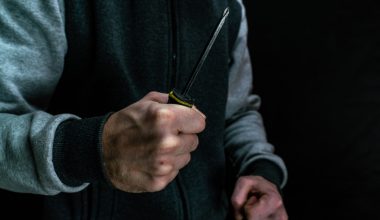 Τρόμος για ζευγάρι ηλικιωμένων στις Σέρρες: Τους απείλησαν με κατσαβίδι και τους «ξάφρισαν»