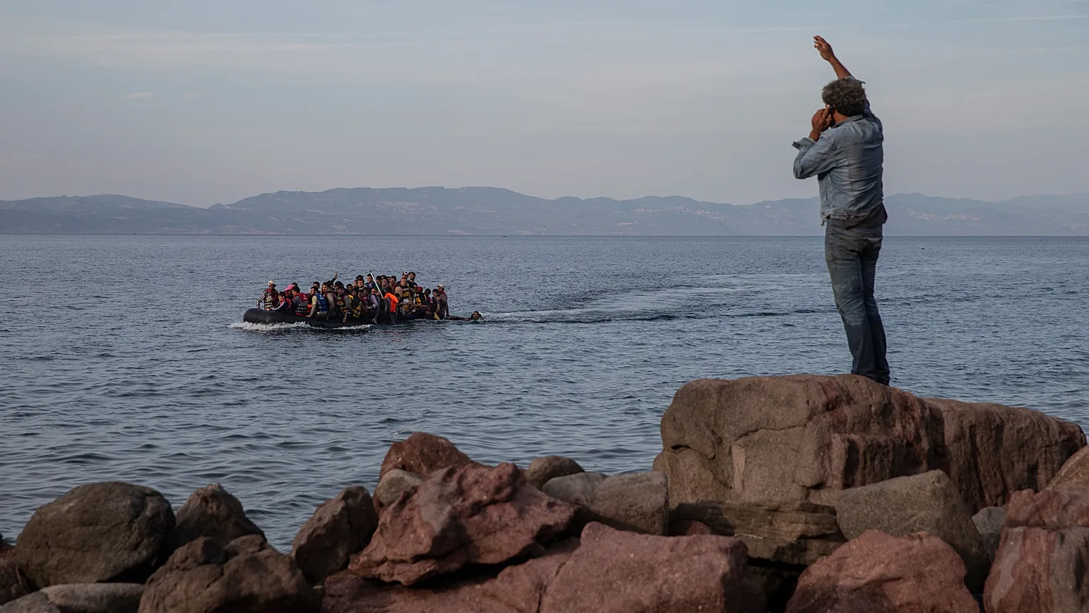 Διακινητής έφερε 13 παράνομους μετανάστες στην Ψέριμο από την Τουρκία – Πόσο χρέωνε το κεφάλι