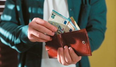 Τριετίες: Οι εργαζόμενοι που θα δουν αυξήσεις από το 2027 – Ποιοι κερδίζουν και ποιοι χάνουν