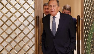 Προειδοποίηση Σ.Λαβρόφ σε Ευρώπη: «Αν μας επιτεθείτε ο πόλεμος θα είναι πολύ σύντομος»!